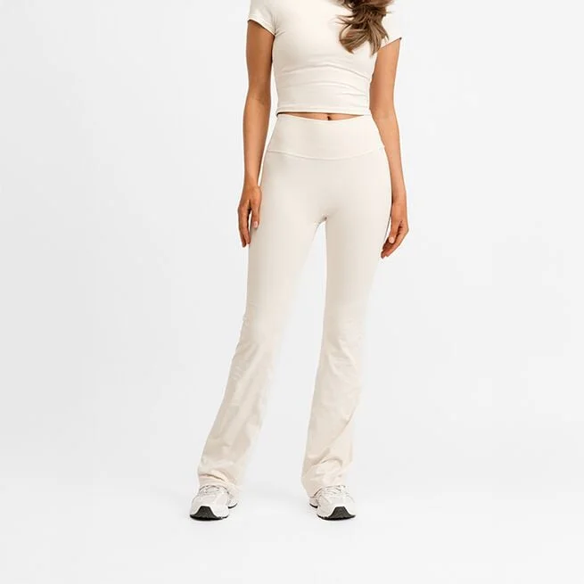 Мягкие расклешенные колготки Butter, белые